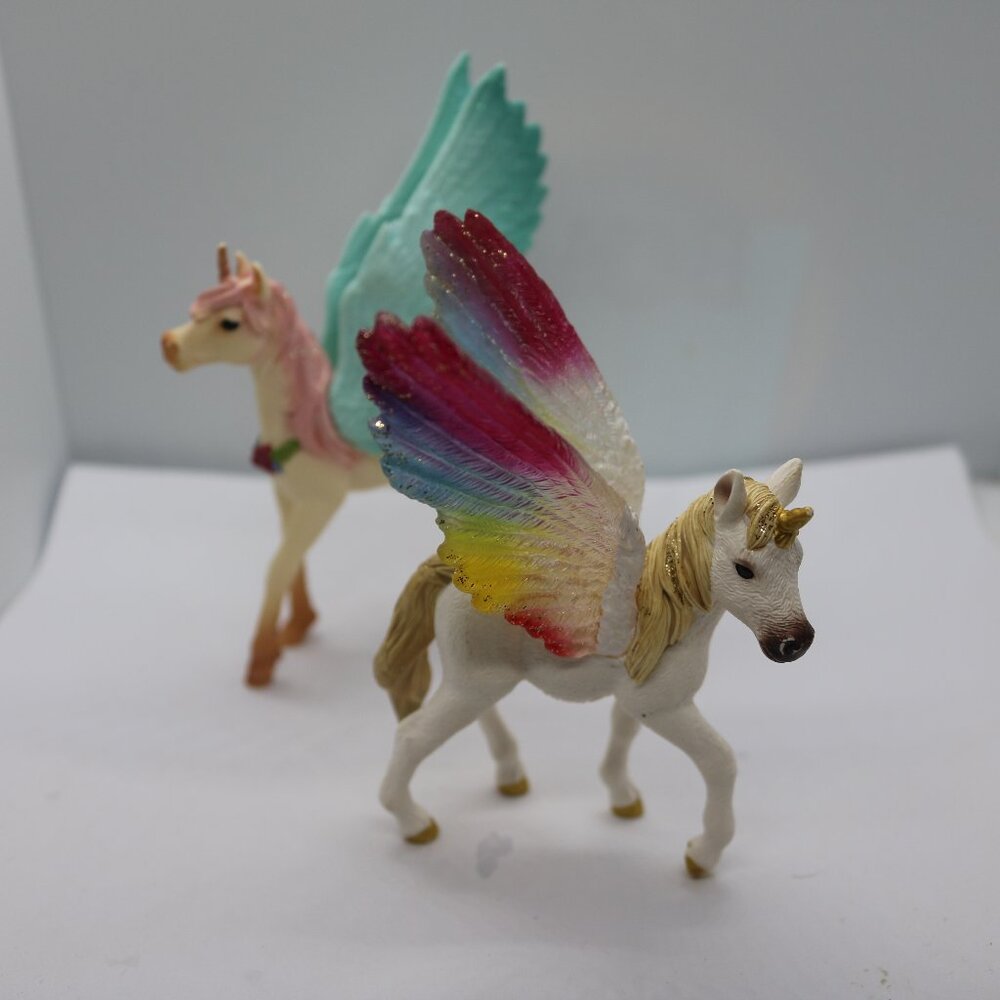 Schleich lot of 2 foals as pictured great condition